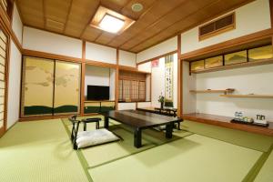 Sjónvarps- og/eða afþreyingartæki á 高野山 宿坊 総持院 -Koyasan Shukubo Sojiin-