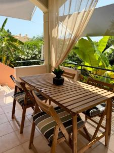 Balkón nebo terasa v ubytování Nefeli Beach Home
