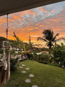 Villa KANOA - T2- classé 4 étoiles - Vue Mer - Piscine - SPA外面的花园