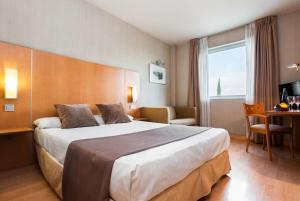 Postel nebo postele na pokoji v ubytování Posadas De España Paterna + 31 fotografií