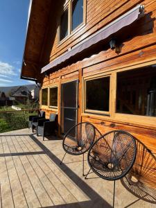 A balcony or terrace at Apartman Lenka