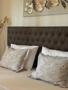 En eller flere senge i et værelse på Villa Domenica Kostrena + 38 billeder