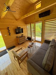 A television and/or entertainment centre at Apartman Lenka