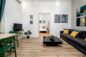 Posedenie v ubytovaní Kazincy Suites -Szimpla Kert 1BR
