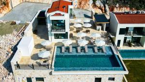 Bazén v ubytování Lyxos Hotel nebo v jeho okolí