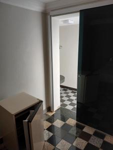 TV a/nebo společenská místnost v ubytování Hotel Toulon