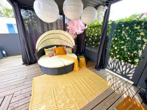 Balkón nebo terasa v ubytování La Chambre des Secrets by Leslodgespa - Escapade romantique proche de Bâle avec terrasse privée
