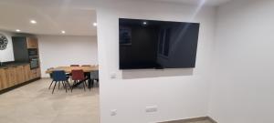 Μια τηλεόραση ή/και κέντρο ψυχαγωγίας στο Maison de campagne