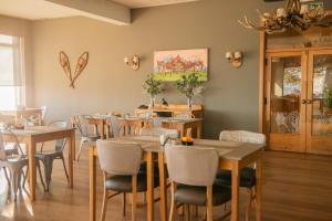 Restaurace v ubytování Hotel Tres Reyes