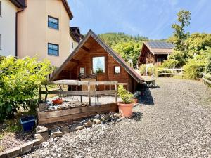 Κήπος έξω από το Kastanienhof Apartment Hotel