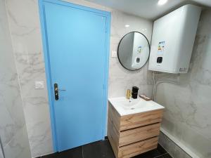 Koupelna v ubytování Hébergement design proche plage