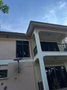 Ảnh trong thư viện ảnh của 3BedROOMED DUPLEX STAND ALONE Buziga ở Kampala