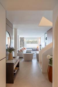 Ένα ή περισσότερα κρεβάτια σε δωμάτιο στο Villa Anna Enchanting view on Isola Comacina