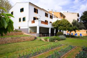 Zahrada ubytování Sa Fita Backpackers - Albergue Juvenil