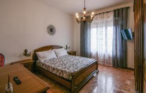 Katil atau katil-katil dalam bilik di Awesome Home In Bargana With Wifi
