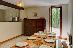 Φωτογραφία από το άλμπουμ του Domme Villa 6 beds 8p secluded woodland with pool σε Florimont-Gaumiers +21 φωτογραφίες