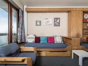 Część wypoczynkowa w obiekcie Appartement spacieux à Tignes - Accès direct aux pistes - 7 personnes - FR-1-502-391