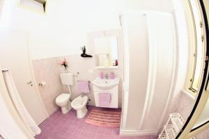 Ένα μπάνιο στο Casa Vacanze Aurora +68 φωτογραφίες
