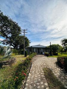 Aed väljaspool majutusasutust Hermosa Casa Finca con Piscina Natural