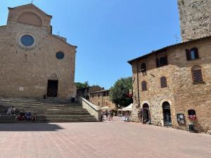 Imagen de la galería de Casa Martina, Piazza Delle Erbe, San Gimignano, en San Gimignano