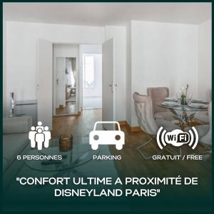 シェシーにあるCour Royale Disneyland Parisのテーブルと車が置かれたリビングルーム
