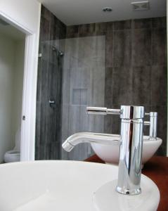 Koupelna v ubytování Gemini Villas , Gemini II
