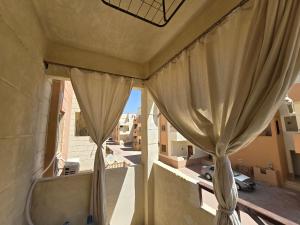 Balcone o terrazza di If you love calm this is for you 2 days minimum,air-conditioning FAMILY only please