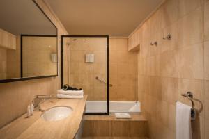 Koupelna v ubytování Boulevard Suites Ferrat
