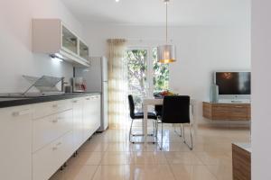 Kuchnia lub aneks kuchenny w obiekcie Finca Oasis Holidays & Health - Charming Villas