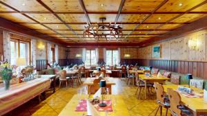 Restaurace v ubytování Hotel Schlosswirt