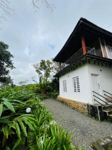 Taman di luar Sahyadri Health Resorts by Cat homes +9 gambar