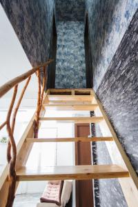 Palanda nebo palandy na pokoji v ubytování Snow Haven for 10