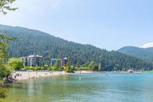Gallery image of Dogwood Suite 2 Beds and Walkable to Lake in Harrison Hot Springs