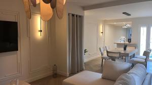 Posezení v ubytování Maison élégante & jardin privé