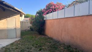 Fotografie z fotogalerie ubytování Maison élégante & jardin privé v destinaci Valréas