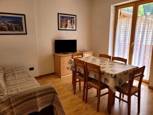 TV a/nebo společenská místnost v ubytování Garni B&B Mozart Nesthouse