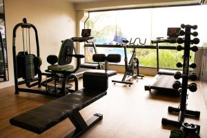 Фитнес-центр и/или тренажеры в Hotel Vilage Inn Ribeirão Preto & Convenções by Nacional Inn