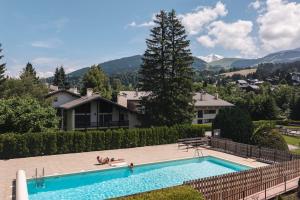 Cảnh núi rừng hoặc tầm nhìn ra núi từ căn hộ +15 ảnh