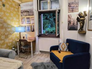 Posezení v ubytování Vyšehrad flat 2 private rooms for up to 4 guests Center & Congress
