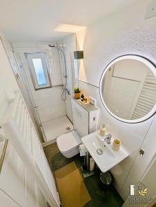Koupelna v ubytování Tiny Home Lampertheim