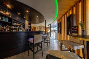 Lounge nebo bar v ubytování Hotel Fanes
