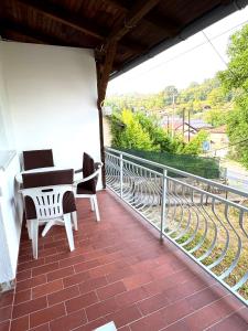 Μπαλκόνι ή βεράντα στο Apartmani Fazinasa +3 φωτογραφίες