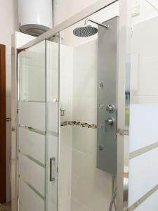 A bathroom at Mangio One Apartment-MM5 Istria
