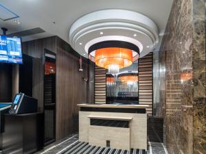 TV a/nebo společenská místnost v ubytování APA Hotel Higashi Shinjuku Ekimae