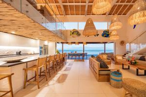 Χώρος καθιστικού στο Villa Tohora