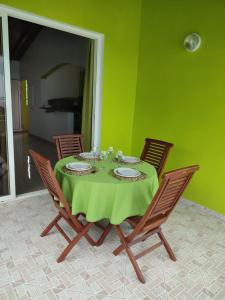 Φωτογραφία από το άλμπουμ του Studio Fressinette ou F3 Charme Exotique - Capesterre-Belle-Eau, balcon, vue mer et proche plage σε Capesterre-Belle-Eau +21 φωτογραφίες