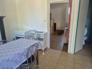 Φωτογραφία από το άλμπουμ του Maison de ville à 10 min du PAL σε Dompierre-sur-Besbre +4 φωτογραφίες