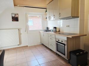Η κουζίνα ή μικρή κουζίνα στο Ferienwohnung 2 - Nähe Phantasialand, Köln, Bonn