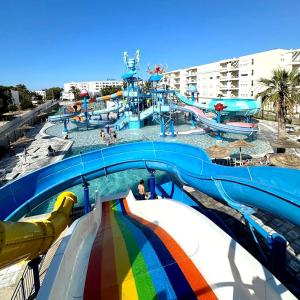 Piscina de la sau aproape de Beach, pool and slides Sousse Monastir 41
