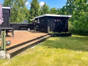 Zahrada ubytování Holiday home Hals IX